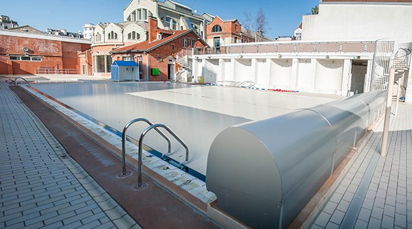 Une piscine chauffée par des ordinateurs